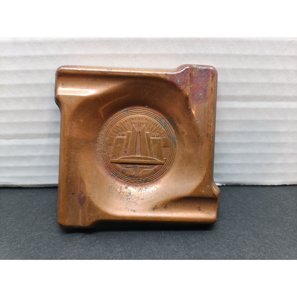 ANTIQUE 1933 A CENTURY OF PROGRESS CHICAGO WORLDS FAIR PLYMOUTH CHRYSLER ASHTRAY